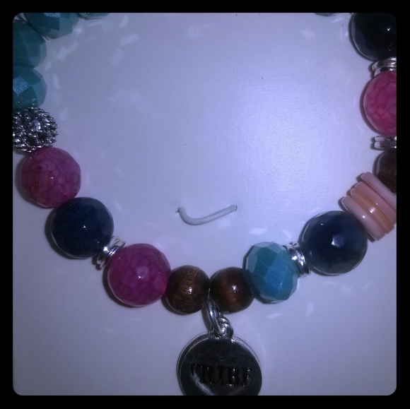 "Tribe" charm bracelet - Picture 1 of 3